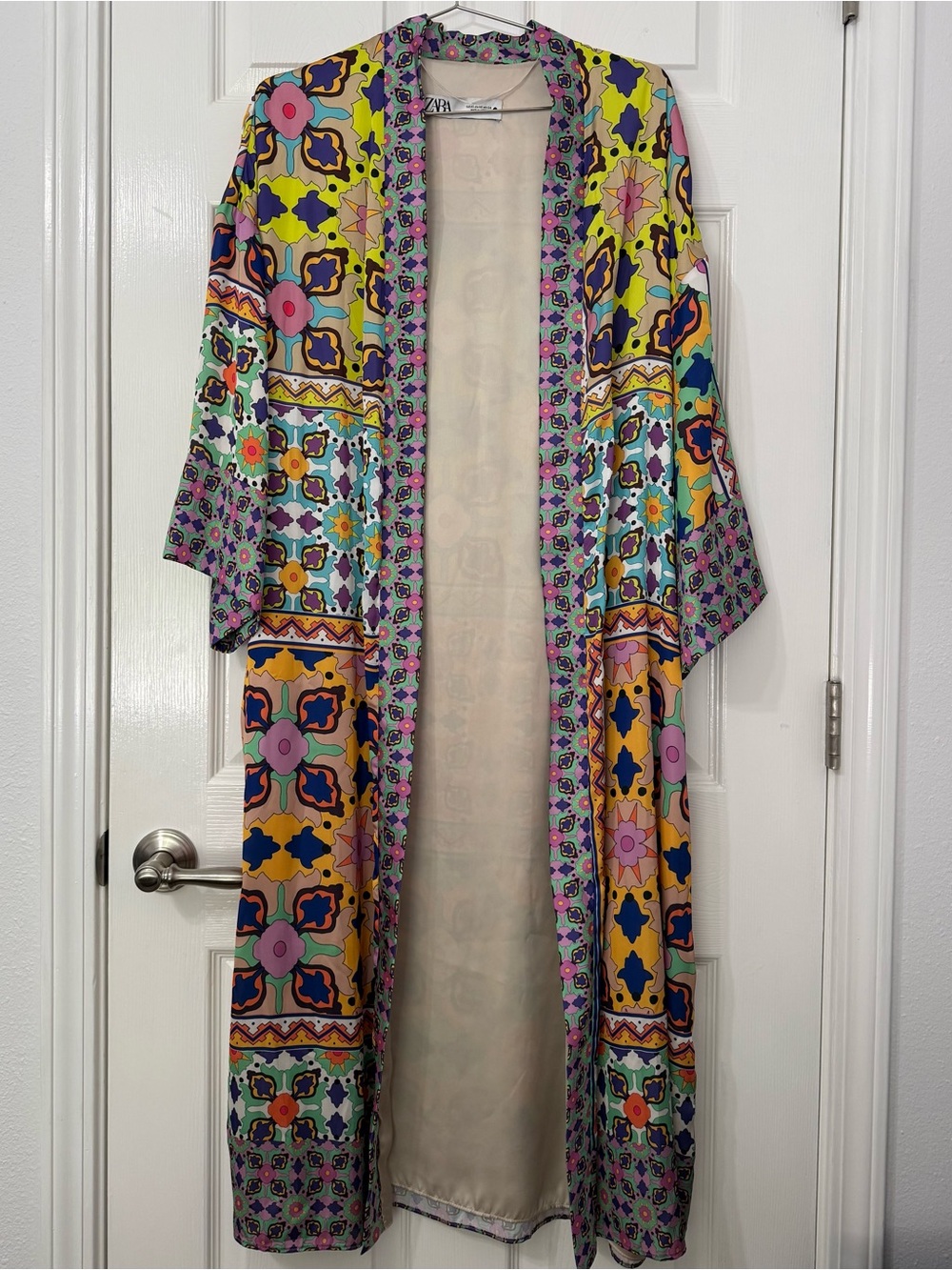 Zara Multicolor Floral Tile Print Kimono Robe